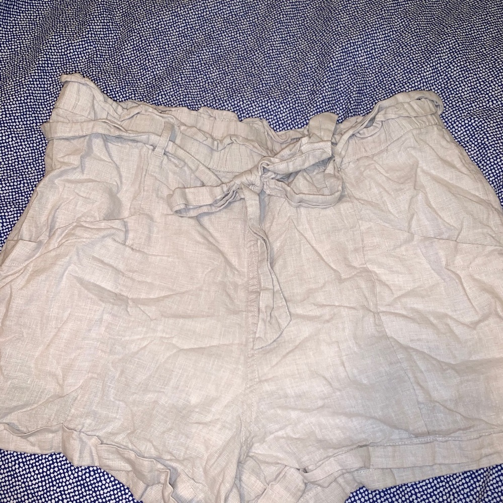 Universal Thread Paper Bag Shorts, size XL